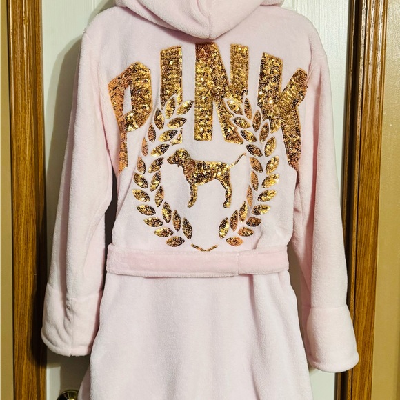 🩷 PINK Victoria's Secret Bling Sequin Robe 🩷 - Picture 1 of 4